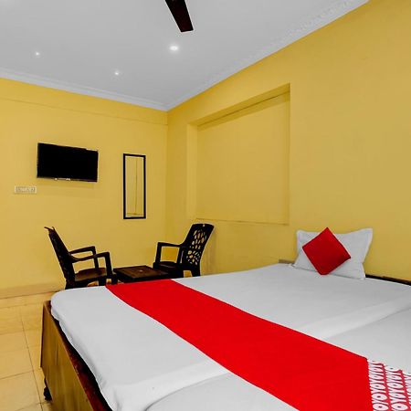 Oyo Royal Visakha Beach Guest House Visakhapatnam Ngoại thất bức ảnh