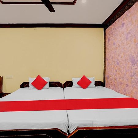 Oyo Royal Visakha Beach Guest House Visakhapatnam Ngoại thất bức ảnh