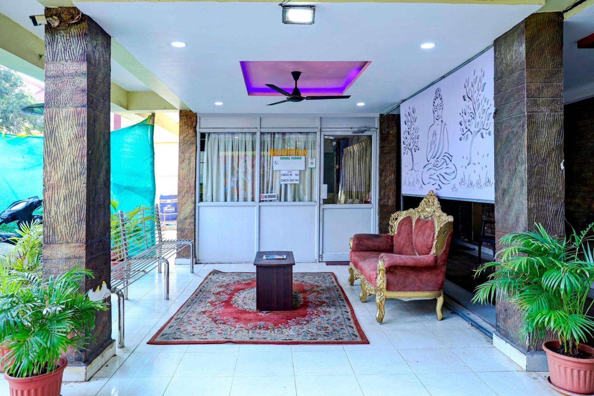 Oyo Royal Visakha Beach Guest House Visakhapatnam Ngoại thất bức ảnh