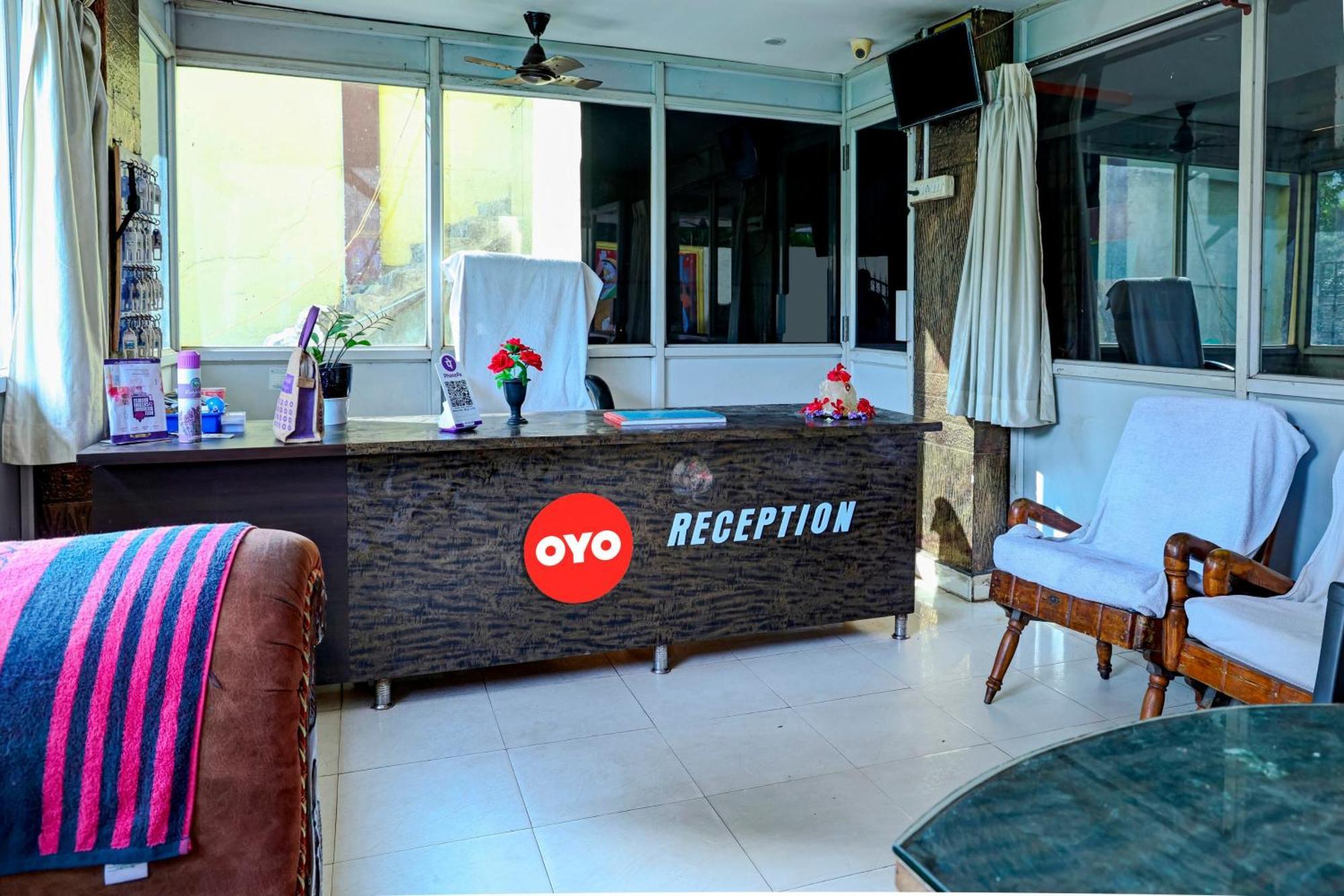 Oyo Royal Visakha Beach Guest House Visakhapatnam Ngoại thất bức ảnh